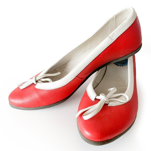 Fly London Pointed Toe Kitten Heels - Picture 1 of 9